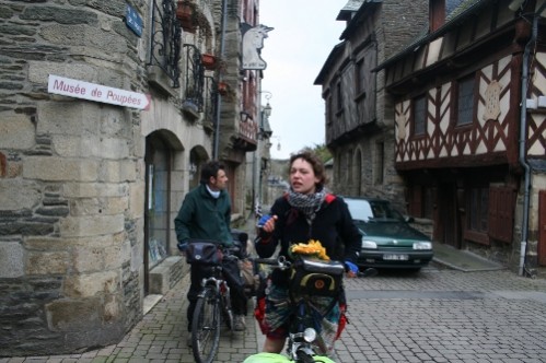 après la côte de Josselin